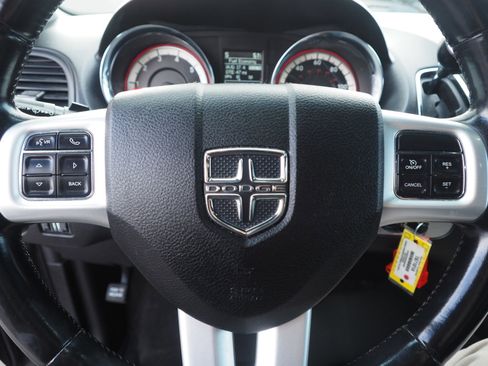 Used 2017 Dodge Grand Caravan GT image 25