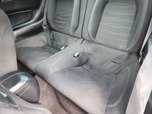Used 2016 Ford Mustang Coupe RWD image 21