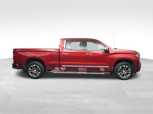 Used 2024 Chevrolet Silverado 1500 High Country w/ Z71 Off-Road Package AWD/4WD image 6