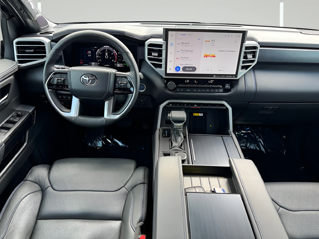 Used 2024 Toyota Tundra Platinum AWD/4WD image 9