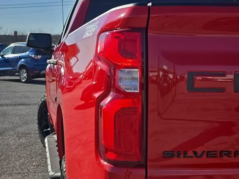 Used 2020 Chevrolet Silverado 1500 Custom Trail Boss w/ Custom Convenience Package image 13