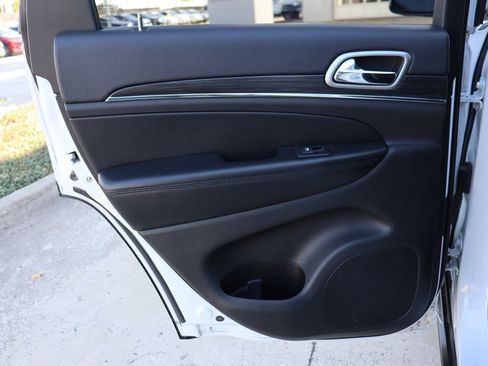 Used 2019 Jeep Grand Cherokee Limited image 46