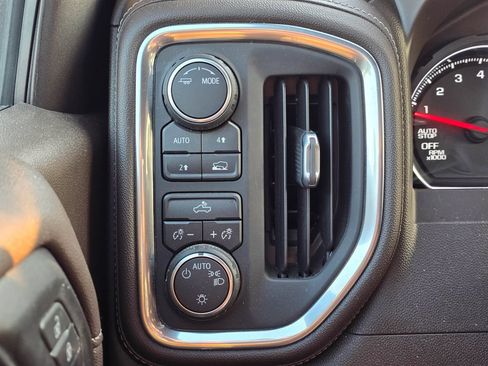 Used 2021 Chevrolet Silverado 1500 LT w/ Bed Protection Package AWD/4WD image 23