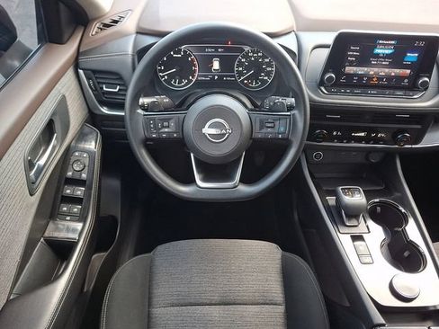 Used 2023 Nissan Rogue SV AWD/4WD image 12