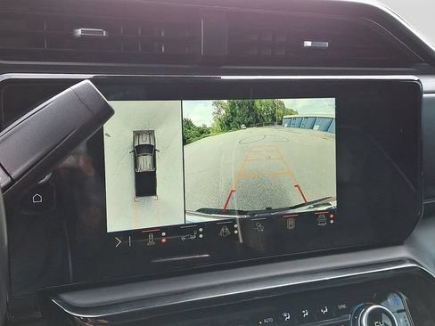 Used 2025 GMC Sierra 2500 AT4X AWD/4WD image 23