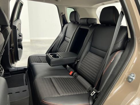 Used 2025 Nissan Rogue SV image 13