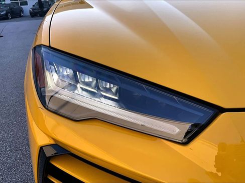 Used 2022 Lamborghini Urus AWD/4WD image 27