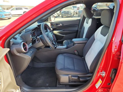 New 2026 Chevrolet Trax RS w/ Sunroof Package image 11