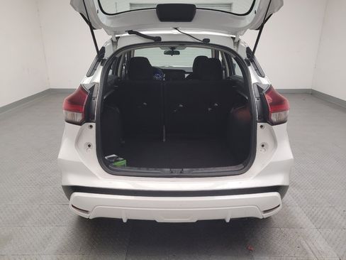 Used 2021 Nissan Kicks SV FWD image 29