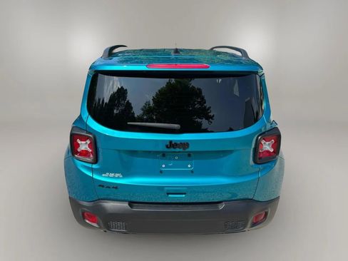 Used 2022 Jeep Renegade Altitude image 6