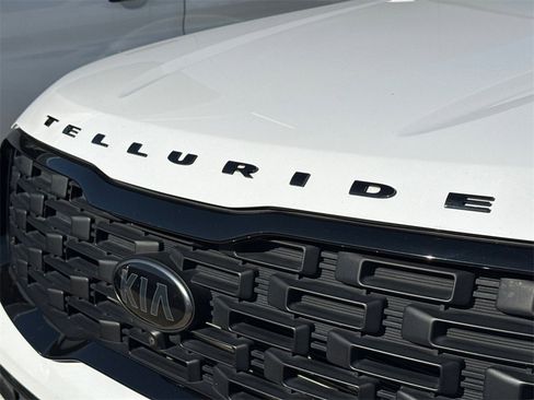Used 2021 Kia Telluride SX w/ SX Prestige Package image 5