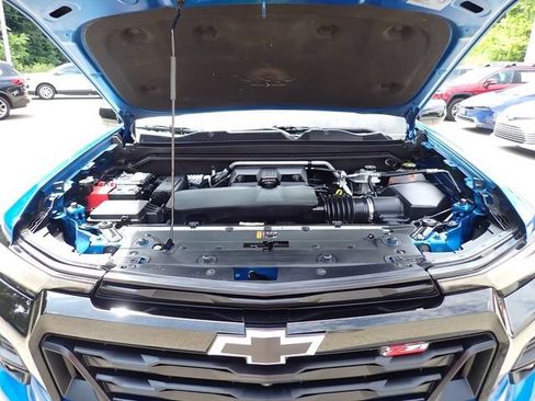 Used 2023 Chevrolet Colorado Z71 w/ Z71 Convenience Package 2 AWD/4WD image 15