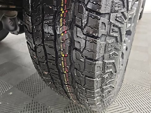 New 2026 GMC Canyon Elevation w/ Convenience Package image 51