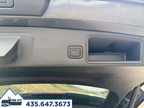 Used 2021 GMC Terrain SLE w/ Driver Convenience Package AWD/4WD image 33