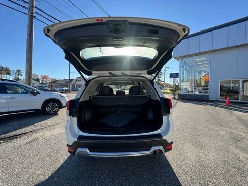 Used 2022 Subaru Forester Touring image 11