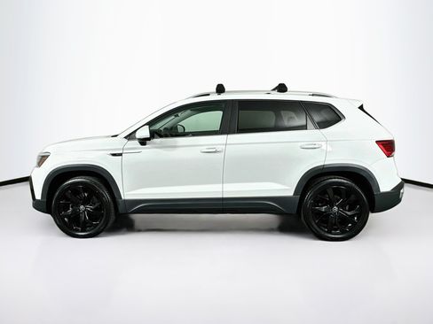 Used 2022 Volkswagen Taos SE AWD/4WD image 4