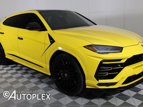 Used 2021 Lamborghini Urus image 3
