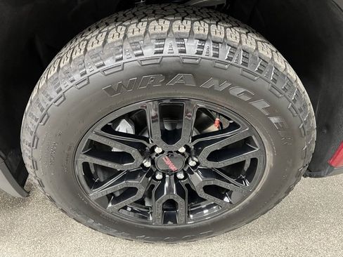 Used 2024 GMC Sierra 1500 Elevation w/ Elevation Premium Package image 16