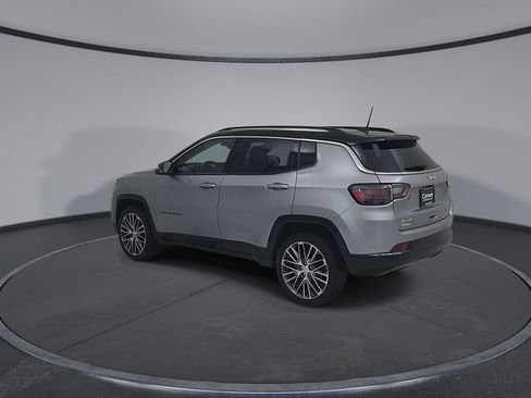 Used 2022 Jeep Compass Limited w/ Elite Group AWD/4WD image 13