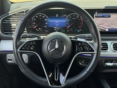 Used 2024 Mercedes-Benz GLS 450 4MATIC image 9