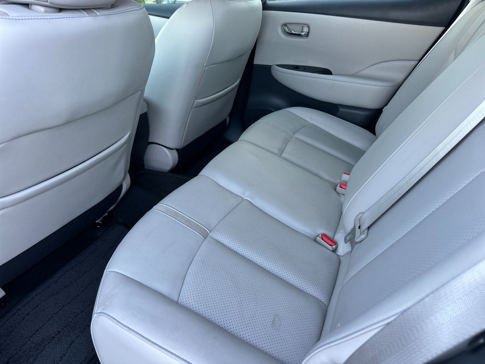 Used 2018 Nissan Leaf SL w/ SL Technology Package FWD image 11