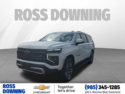 Used 2025 Chevrolet Suburban Z71 image 1