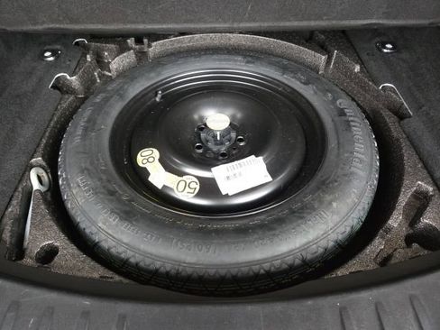 Used 2018 Jaguar E-PACE R-Dynamic HSE image 45