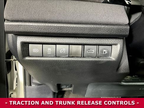 Used 2025 Toyota Camry LE FWD image 36