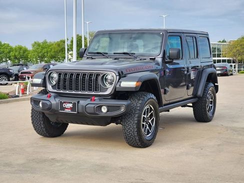 Used 2025 Jeep Wrangler Unlimited Rubicon AWD/4WD image 11