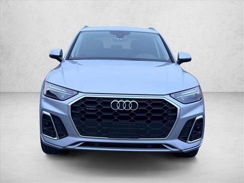 Used 2023 Audi Q5 2.0T Premium w/ Convenience Package image 2