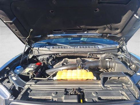 Used 2018 Ford F150 Raptor w/ Equipment Group 802A Luxury image 21