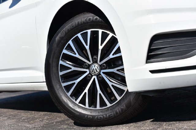 Used 2021 Volkswagen Jetta S FWD image 3