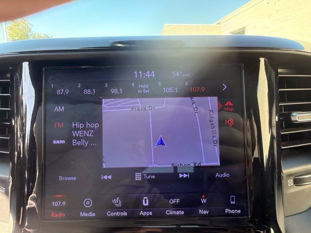 Used 2019 RAM 1500 Laramie AWD/4WD image 23