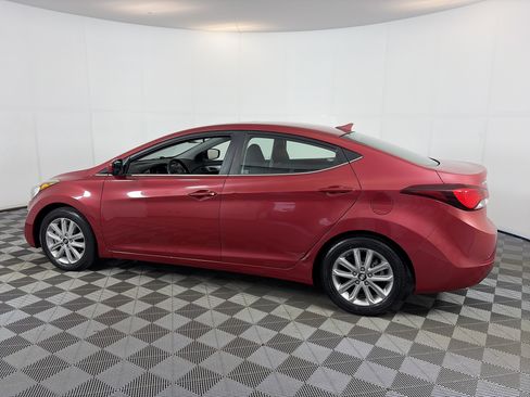 Used 2015 Hyundai Elantra SE w/ Option Group 03 FWD image 8