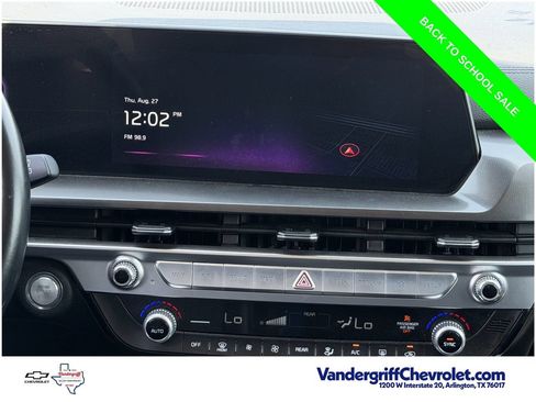 Used 2025 Kia Telluride S FWD image 16