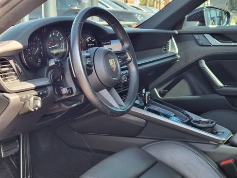 Certified 2024 Porsche 911 Carrera RWD image 4