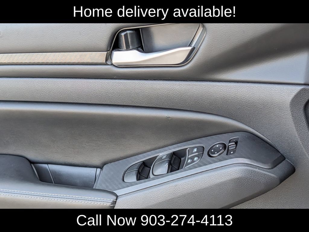 Used 2025 Nissan Altima 2.5 SV FWD image 22