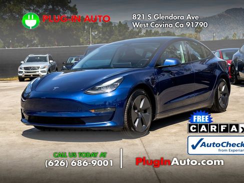 Used 2023 Tesla Model 3 Standard Range image 1