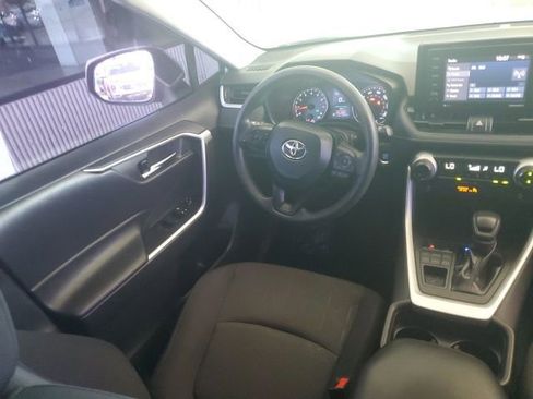 Used 2021 Toyota RAV4 XLE image 14