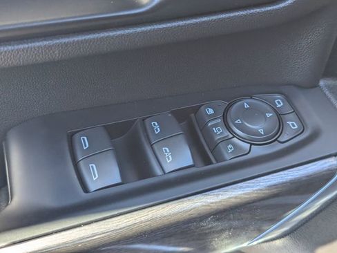 Used 2022 Chevrolet Silverado 2500 LTZ w/ Z71 Chrome Sport Edition image 24