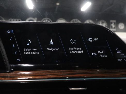 Used 2022 Cadillac Escalade ESV Premium Luxury w/ Performance Package image 12