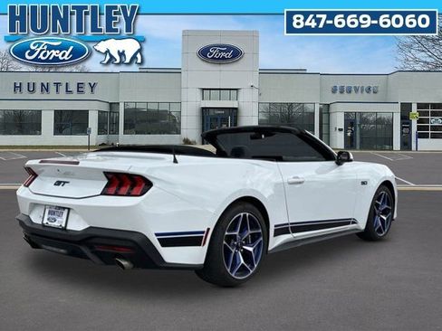 Used 2025 Ford Mustang GT Premium w/ GT Performance Package RWD image 5