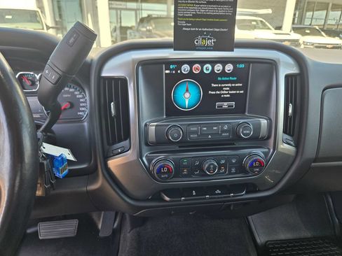 Used 2018 Chevrolet Silverado 1500 LT w/ LT Eassist Package AWD/4WD image 16