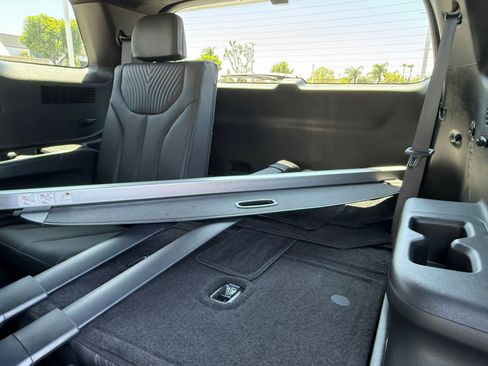 Used 2024 Hyundai Palisade Calligraphy FWD image 32
