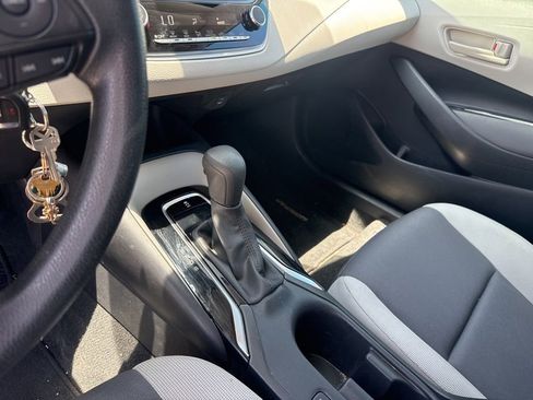 Used 2023 Toyota Corolla LE FWD image 18