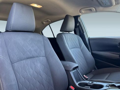 Used 2023 Toyota Corolla LE FWD image 30