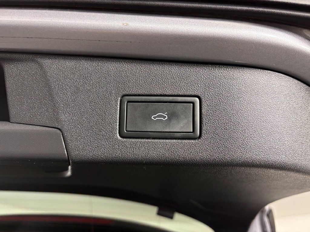 Used 2023 Volkswagen ID.4 Pro S AWD/4WD image 32
