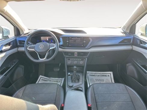 Used 2022 Volkswagen Taos SE image 10