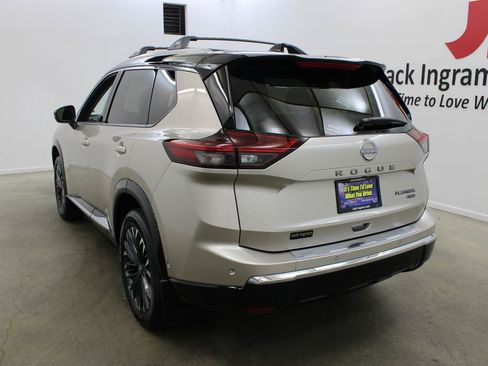 New 2026 Nissan Rogue Platinum w/ Platinum Premium Package image 3