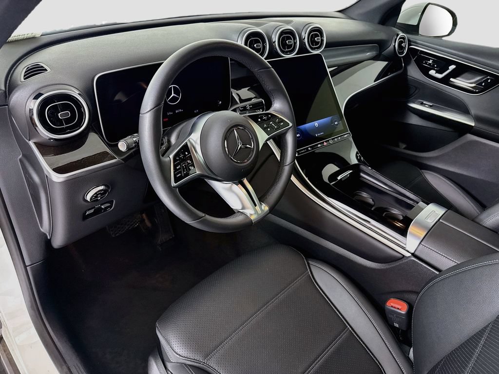 Certified 2026 Mercedes-Benz GLC 300 4MATIC image 9